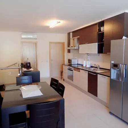 Miramar, 20 Meters From The Beach, Sea View & Pool Apartamento Albufeira